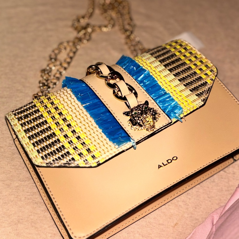 Aldo Anna Ssi Raffia Chain beige w/  blue fringe crossbody handbag